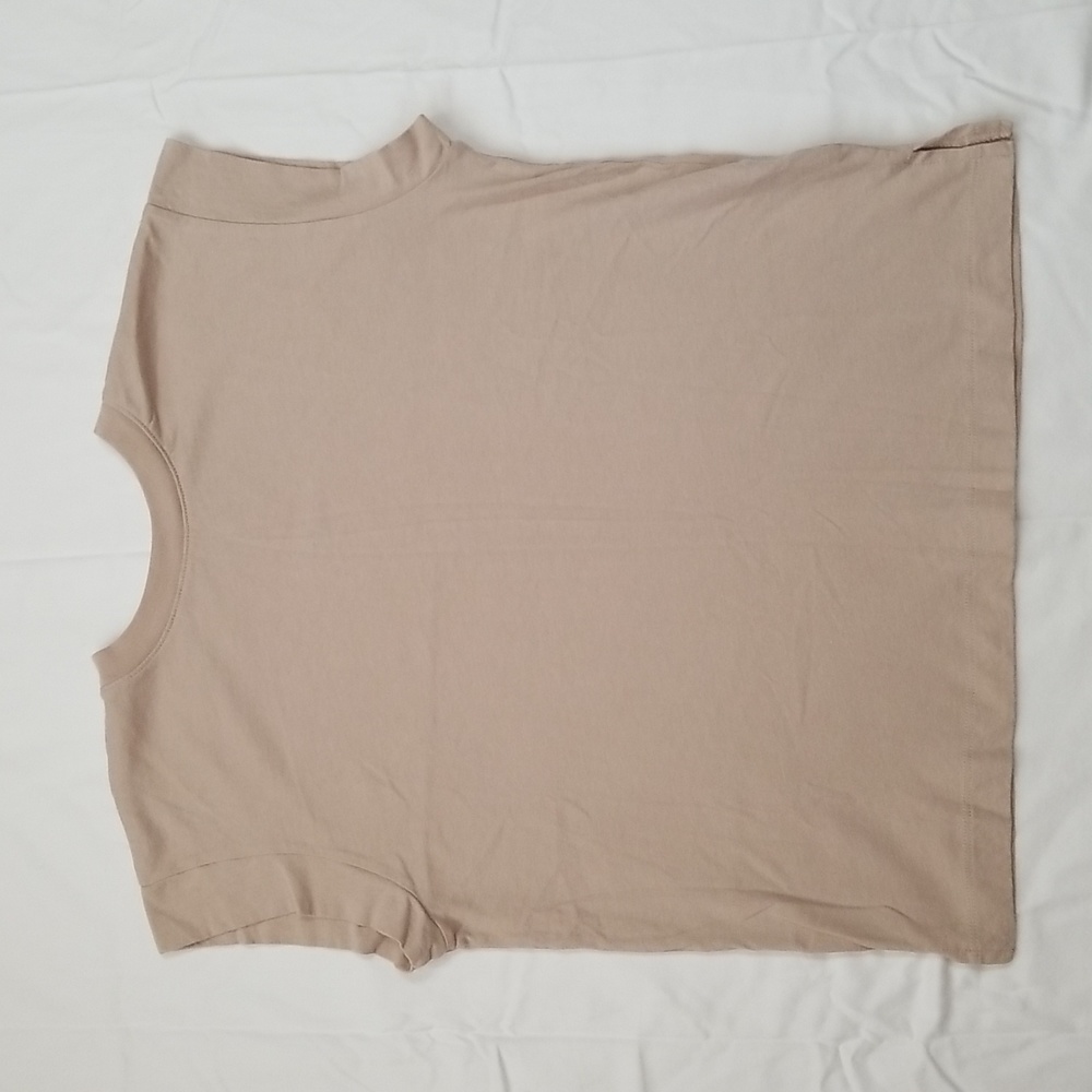 Beige Sleeveless Tunic T-shirt w/ Middle Seam on Back